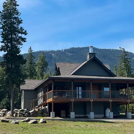 Big Timber Retreat Villa